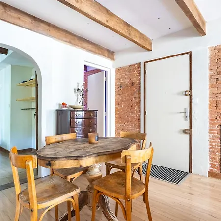 Bel Appartement, Proximite Plages Mourillon Apartment *